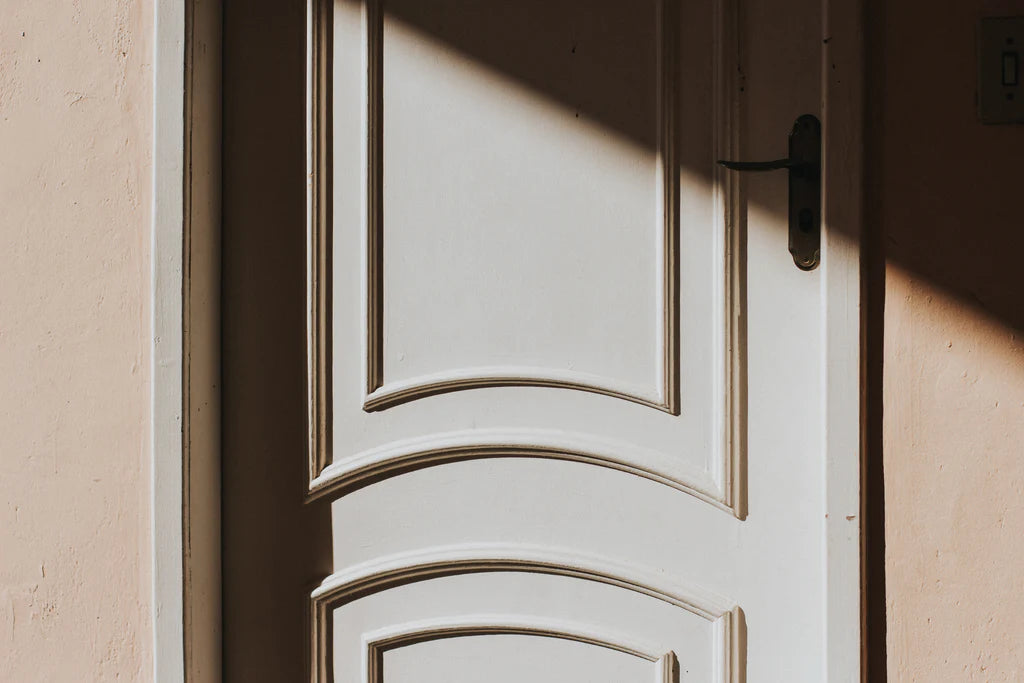 4 Tips for Choosing the Right Interior Door