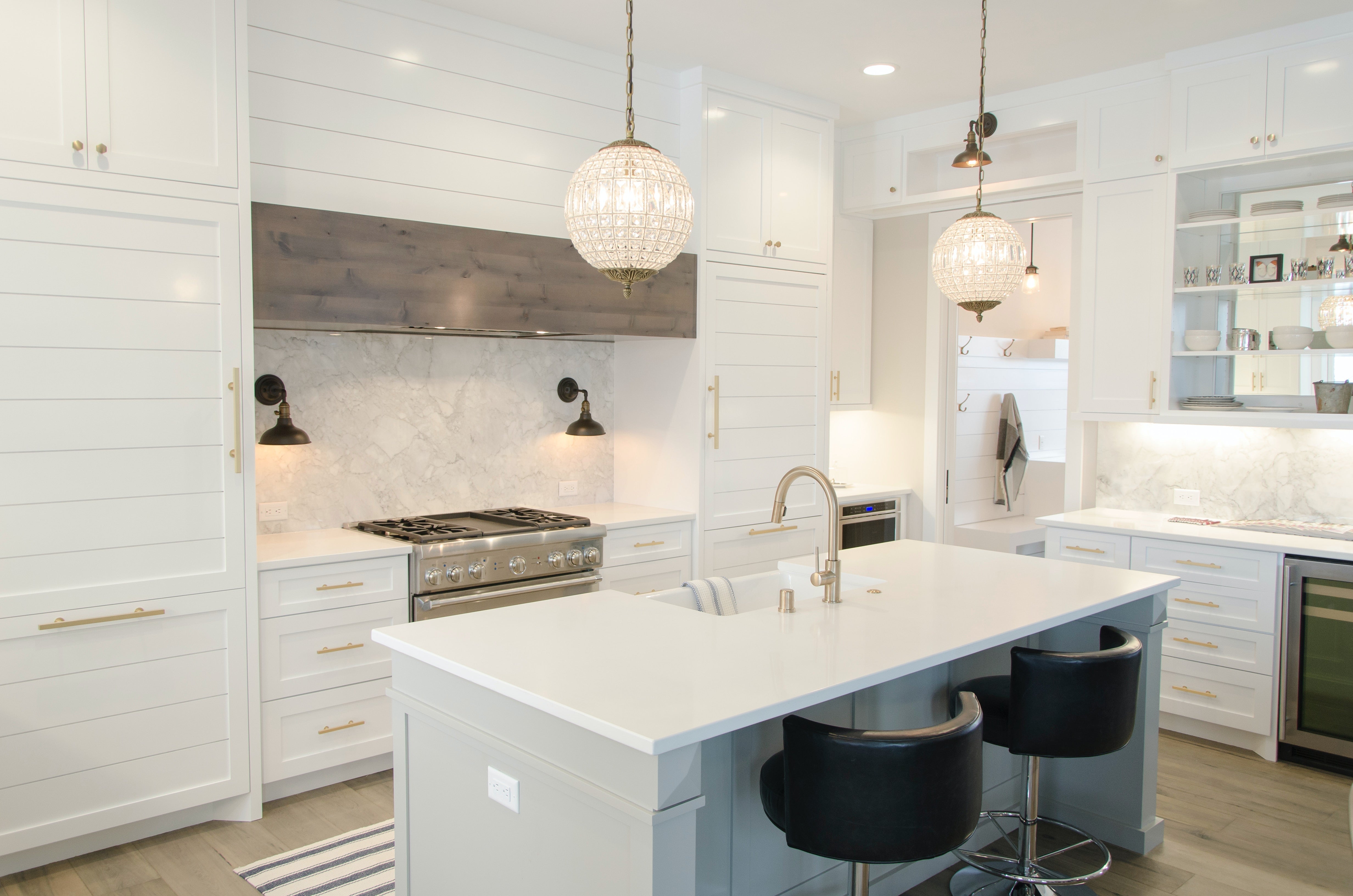 Maximizing Small Spaces with Strategic Pendant Lighting