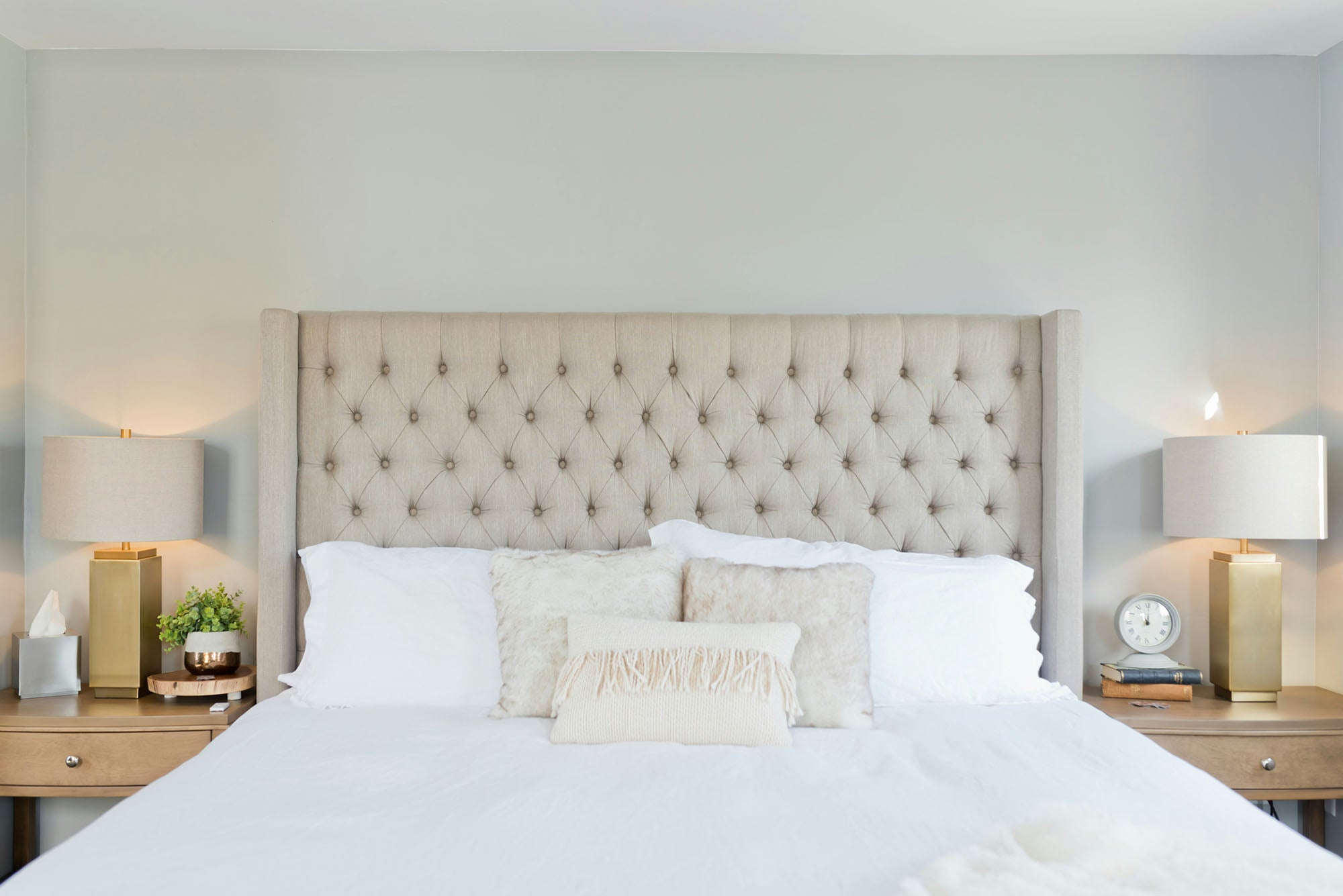 What Queen Size Mattresses Stand Out in 2024 for Style and Comfort?