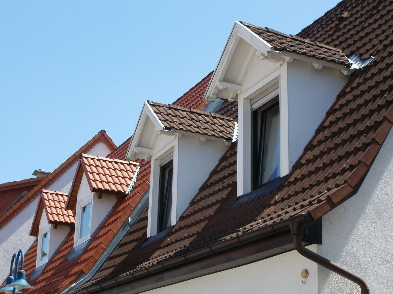 Upgrading &amp; Fixing Your Roof: How to Find a Reliable Professional