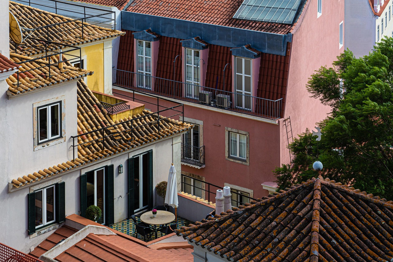 How to Ensure Your Roofing Projects Goes Smoothly: A Guide