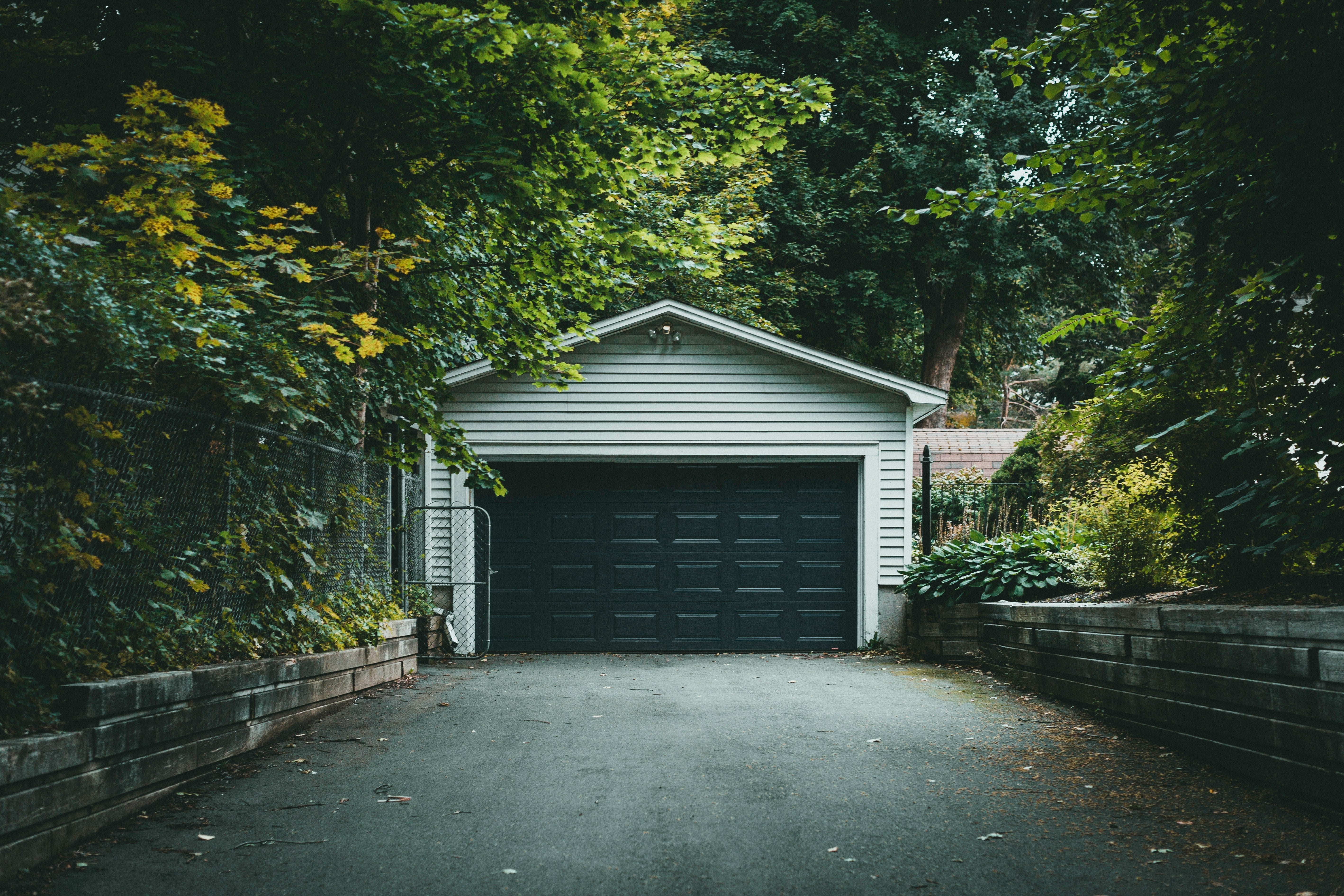 Before You Insulate: 5 Garage Door Problems You Should Fix First