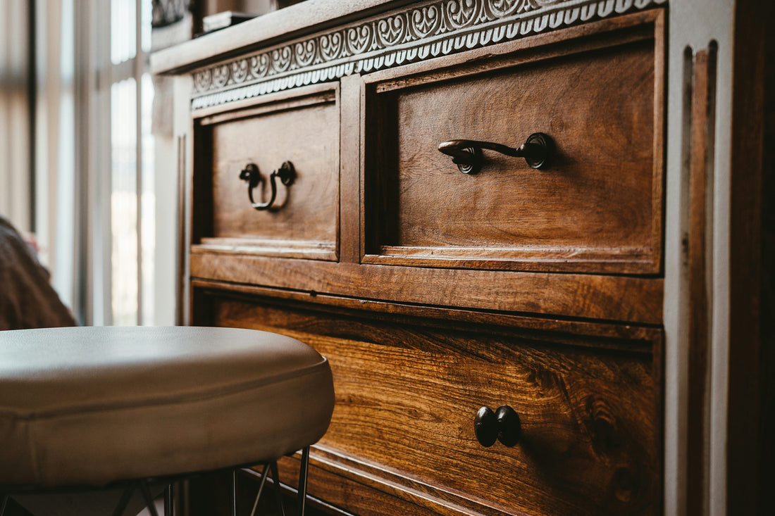 Innovative Ideas for Using Revitalized Old Furniture in Renovated Spaces