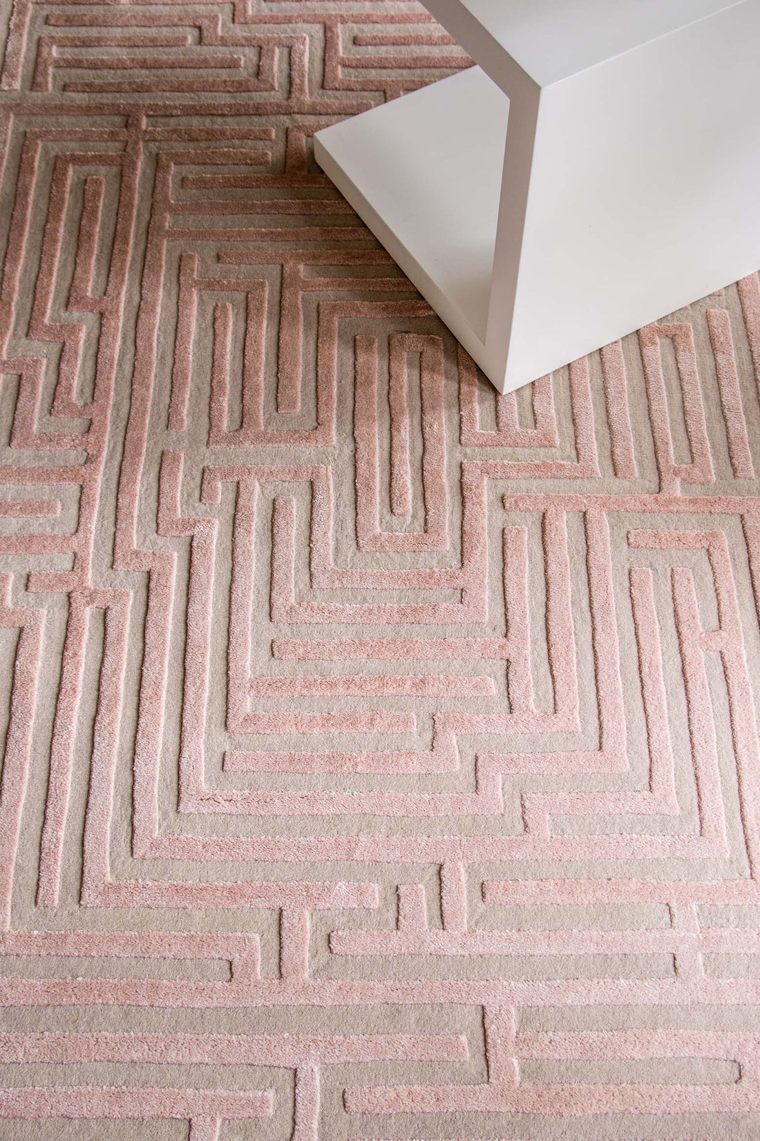 A Touch of Elegance: All You Need to Know About Hand-Tufted Rugs