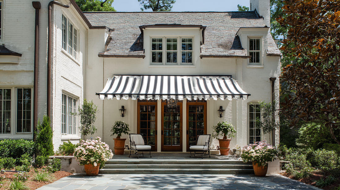 What Is the Difference Between a Retractable Awning and a Fixed Awning?