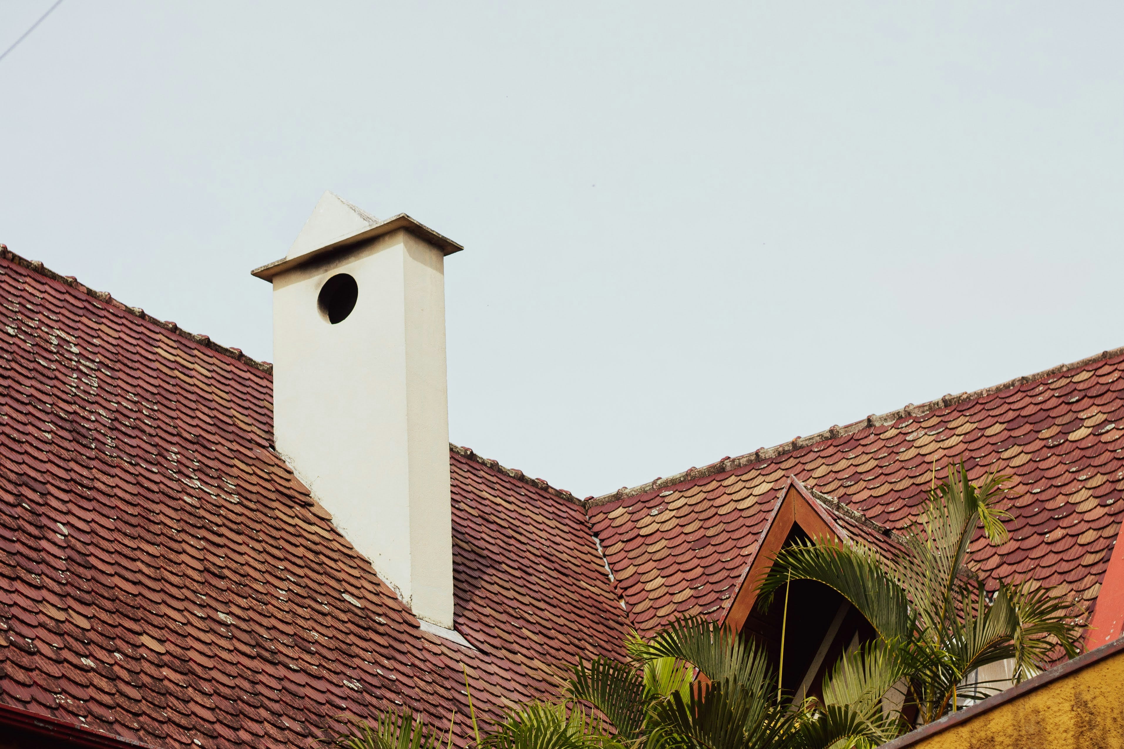 6 Useful Roofing Hacks for a Leak-Free Home