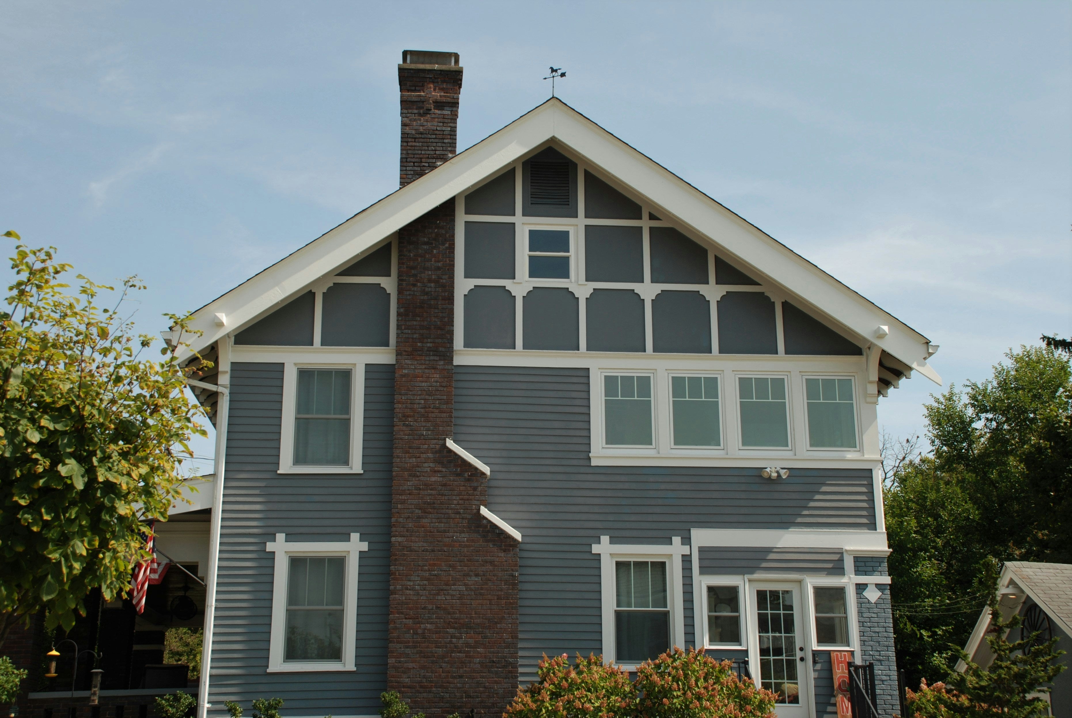 The Role of a Siding Contractor in Enhancing the Curb Appeal of Custom Homes in Sacramento