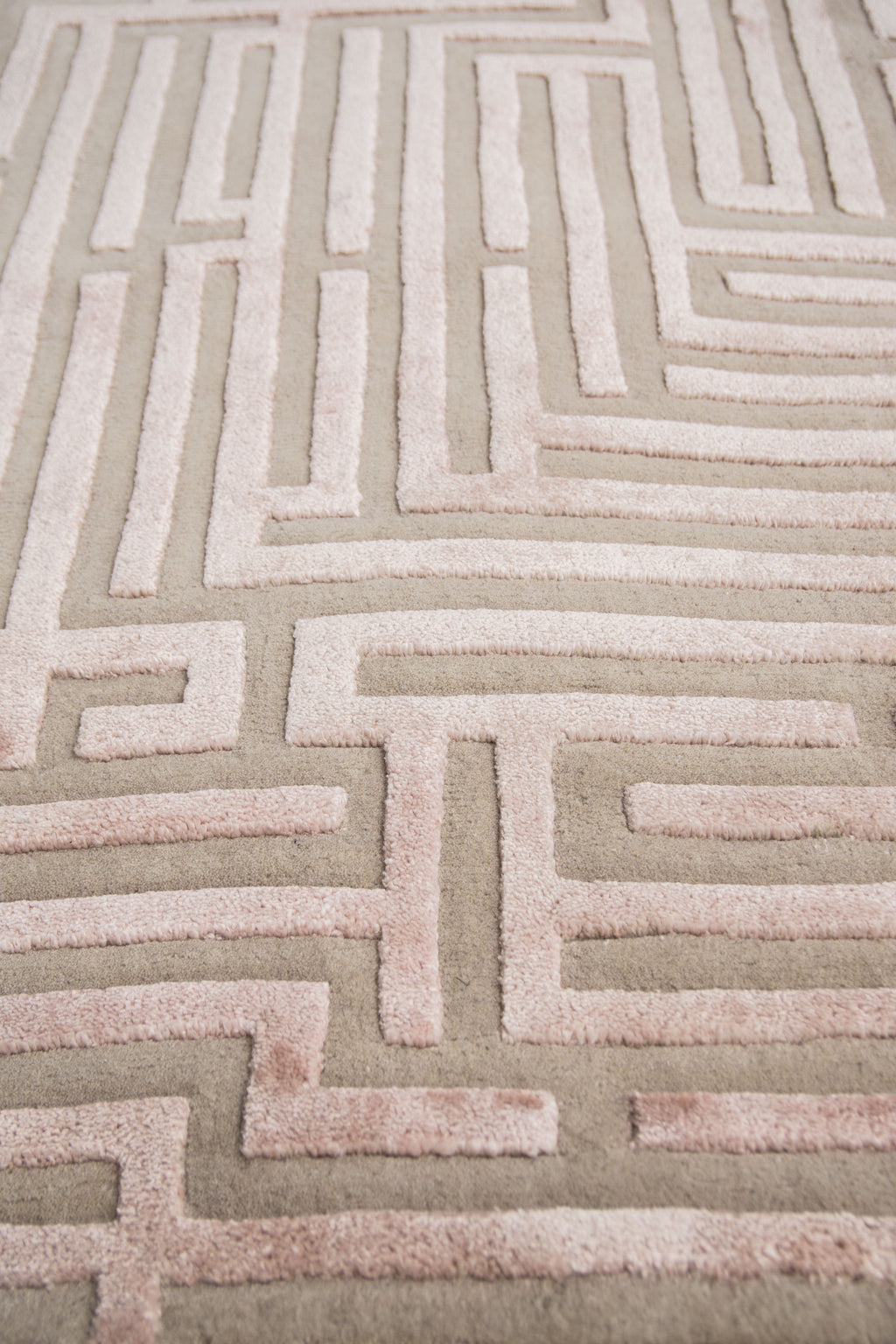 Anatolia Hand-Tufted Maze Rug