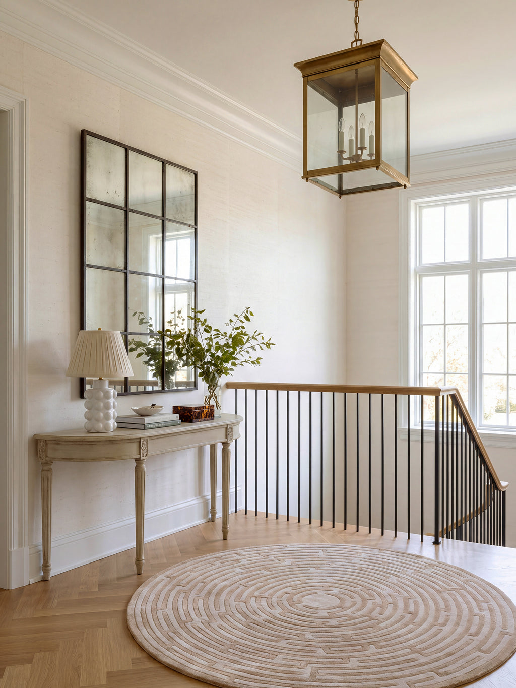 Round Amiens Hand-Tufted Maze Rug