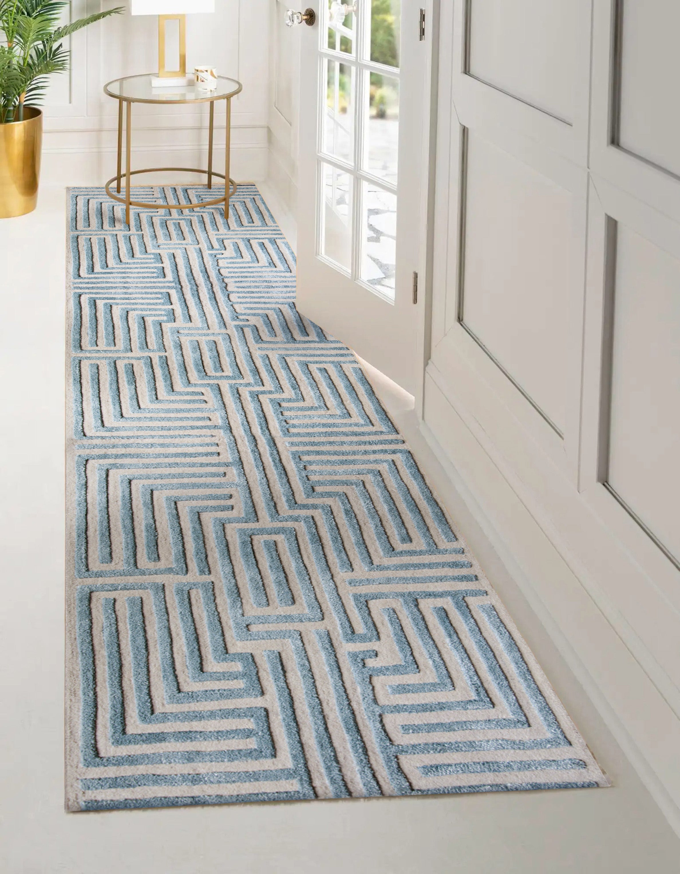 A 2.5x8 foot Knossos Hand-tufted maze rug in a hallway