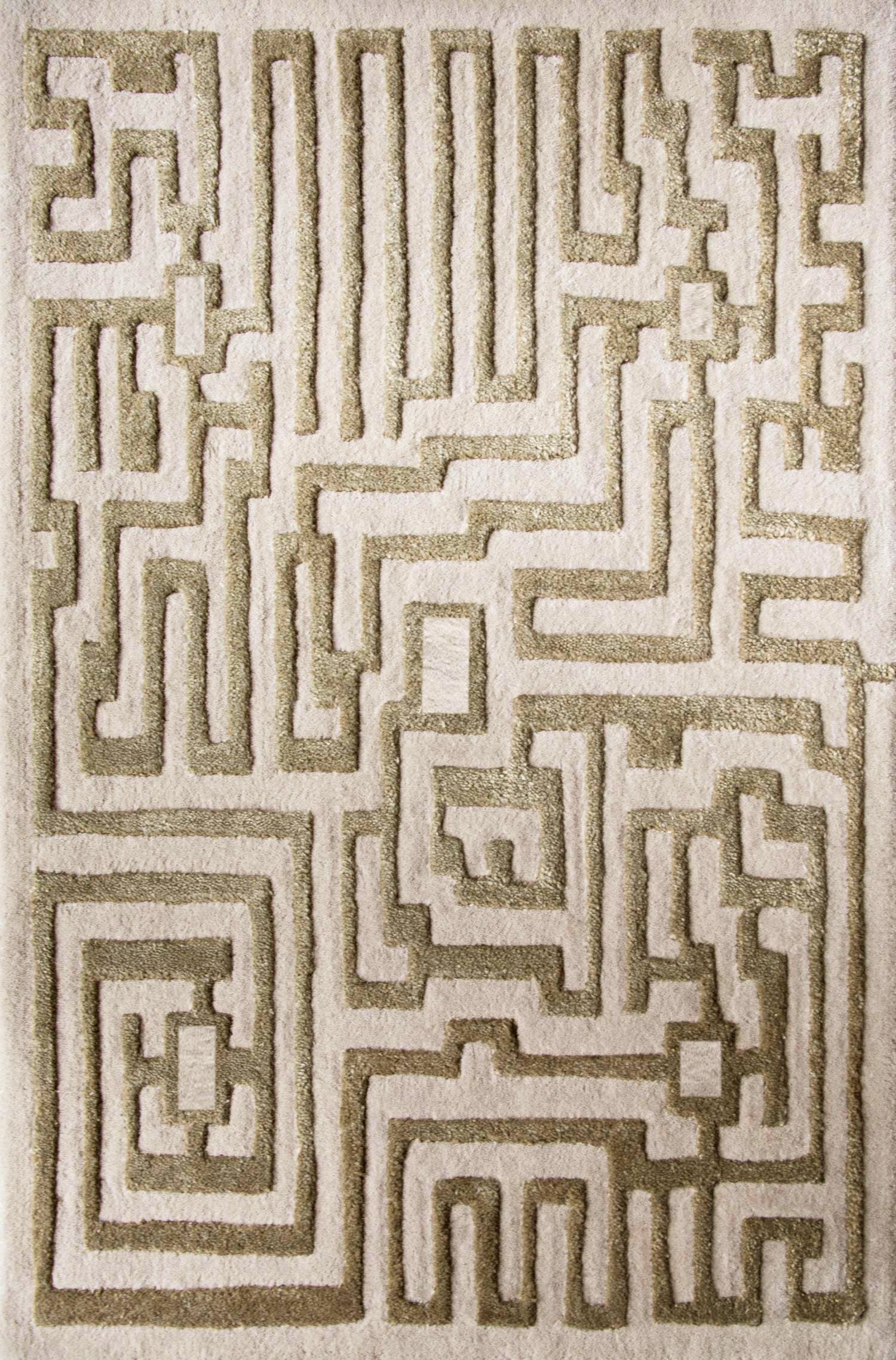 Maze luxury floor rug with a wheat tan border outlining a beige maze